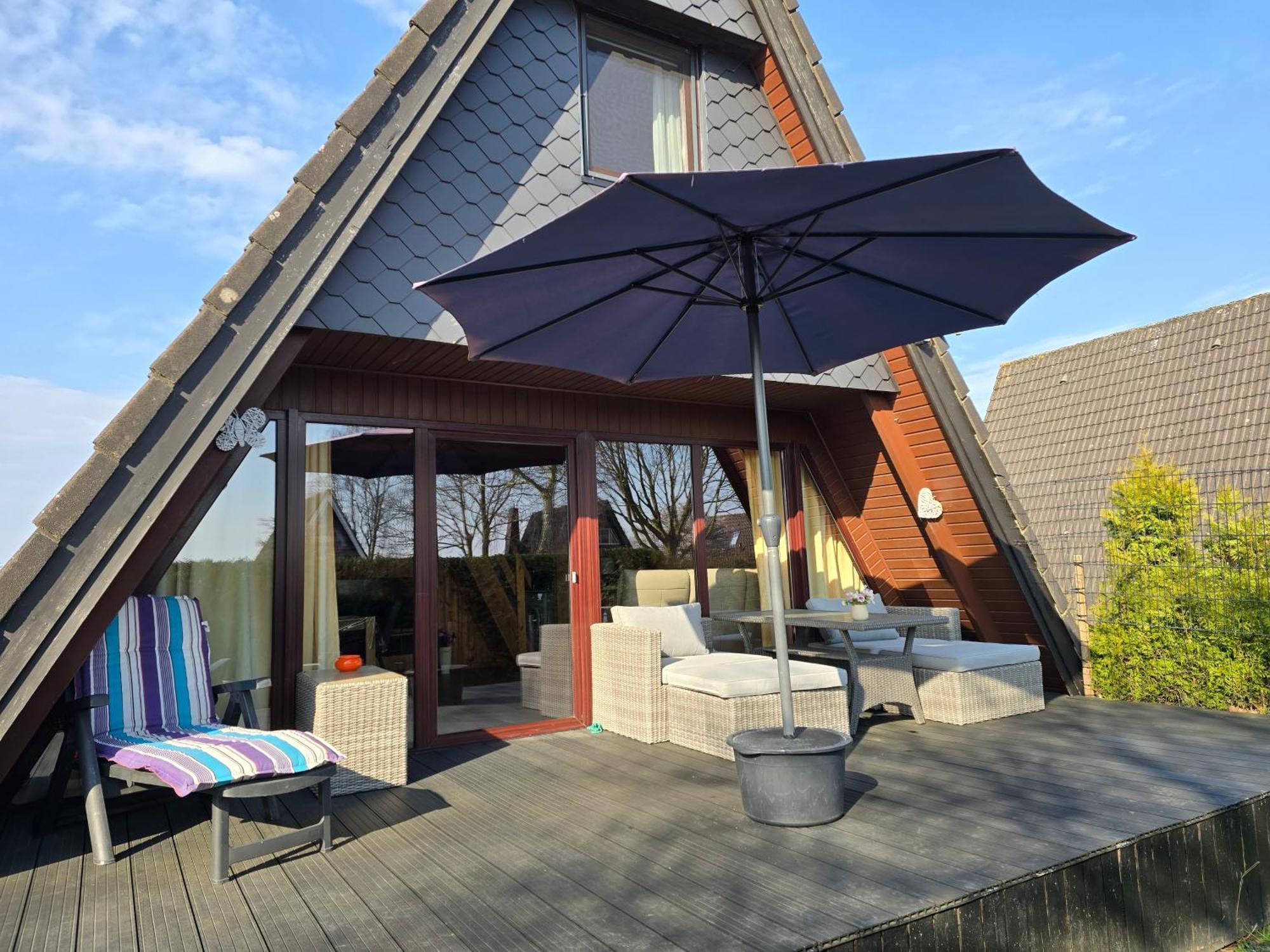 Haus Blume Villa Carolinensiel Exterior foto